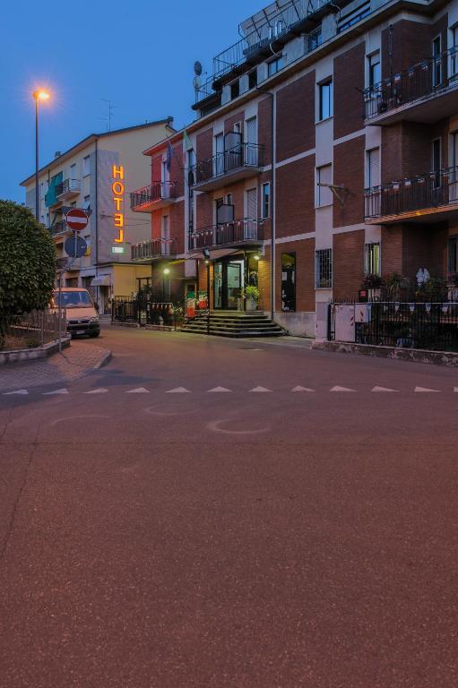 Vip Hotel ピアチェンツァ エクステリア 写真